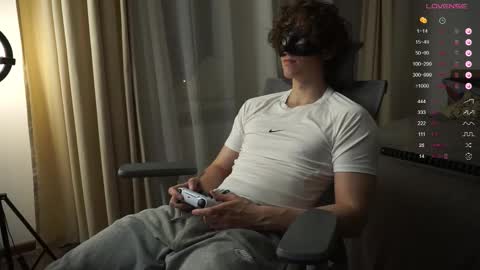 Mike XMaestro 3369 online show from November 9, 10:47 pm