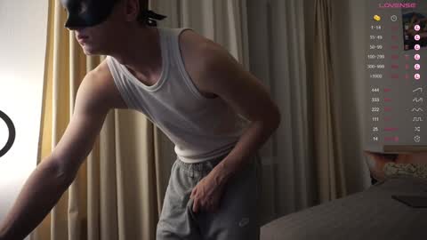 Snapshot of maestro3369 chatting on December 28, 4:09 pm Mike XMaestro 3369 online show from December 28, 4:09 pm