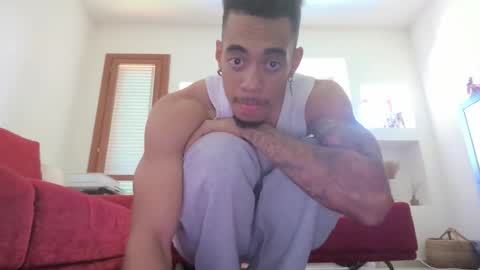 Snapshot of magicsempai chatting on September 24, 10:35 am Magicsempai online show from September 24, 10:35 am