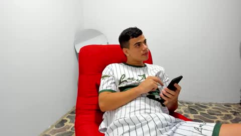 Snapshot of magnificent_star18 chatting on October 17, 7:01 am RONALD online show from October 17, 7:01 am