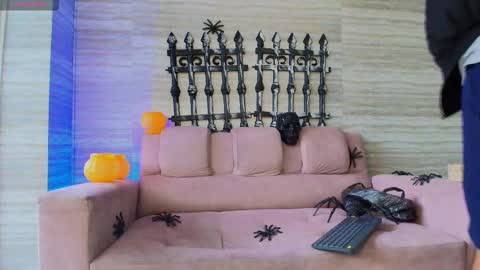 Snapshot of magnus_alejo chatting on October 22, 11:25 am Bad Angel online show from October 22, 11:25 am