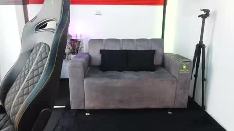 Snapshot of magnus_savage chatting on October 5, 4:11 pm If you want me to use the Lovense please let me know  --    online show from October 5, 4:11 pm