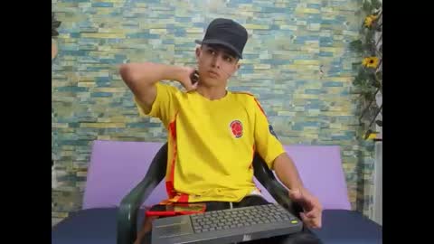 maicoll_hard02 online show from November 17, 11:57 am