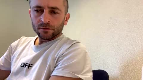 majest1k online show from April 19, 1:43 pm