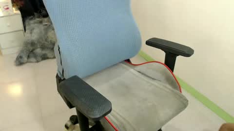 Annalyn online show from December 10, 7:05 am