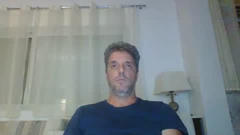 Snapshot of man211172 chatting on October 16, 4:59 pm man211172 online show from October 16, 4:59 pm