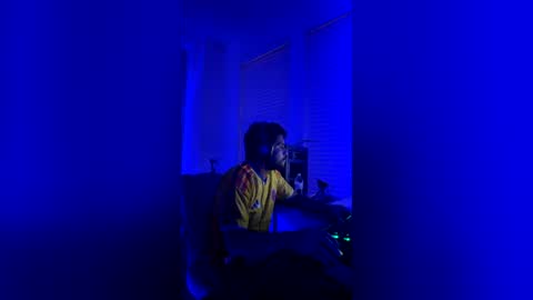 manue957825 online show from June 28, 3:01 am