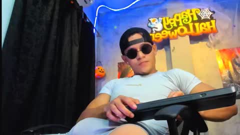 Manuel online show from October 27, 1:30 am