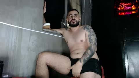 marco_aure online show from May 4, 5:42 am