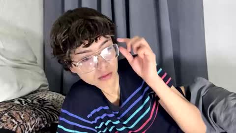 Snapshot of marco_dick23 chatting on October 20, 9:35 am marco online show from October 20, 9:35 am