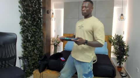 Marcusssss online show from April 8, 12:58 pm