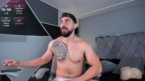 Snapshot of mark_broown_ chatting on January 6, 11:52 pm mark_broown_ online show from January 6, 11:52 pm