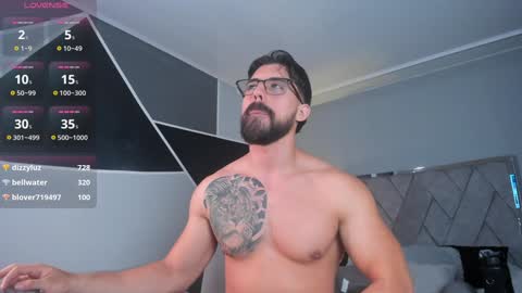 Snapshot of mark_broown_ chatting on January 31, 1:11 am mark_broown_ online show from January 31, 1:11 am