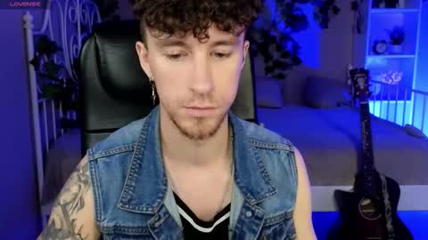 mark_caron online show from November 27, 10:02 pm