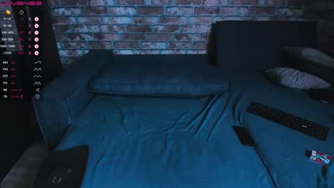 Mark online show from December 20, 11:17 am