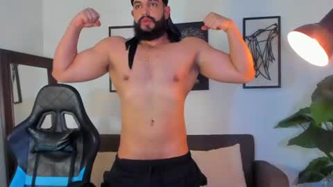 mark_x23 online show from June 30, 12:33 am