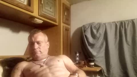 markymark101825061 online show from December 20, 8:32 am