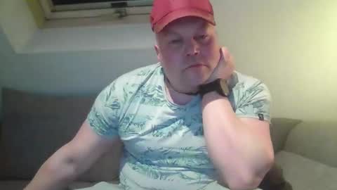 mars0481 online show from February 9, 10:47 pm