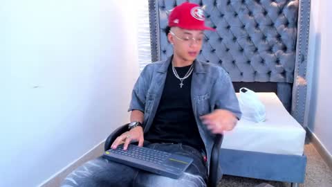 MARSHALL online show from March 31, 12:51 pm