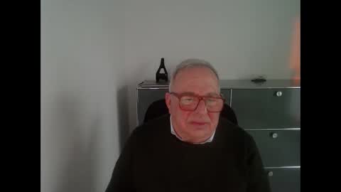 martin_1947 online show from February 16, 4:42 pm