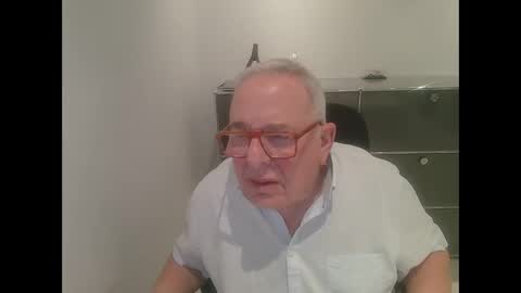 martin_1947 online show from January 26, 5:13 pm