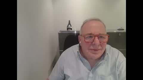martin_1947 online show from January 2, 8:24 pm