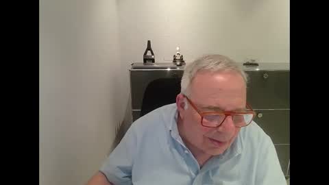 martin_1947 online show from March 2, 8:03 pm