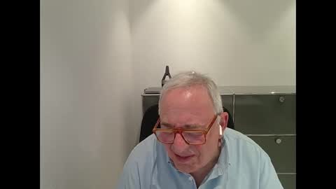 martin_1947 online show from October 4, 7:40 pm