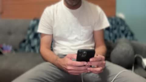Snapshot of masculinehole chatting on October 26, 2:13 am Masculine Hole online show from October 26, 2:13 am