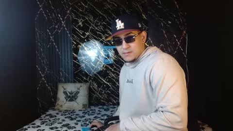 massimo_vidal online show from February 4, 11:05 am