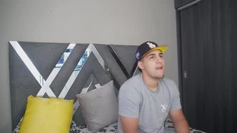 massimo_vidal online show from September 20, 1:33 pm