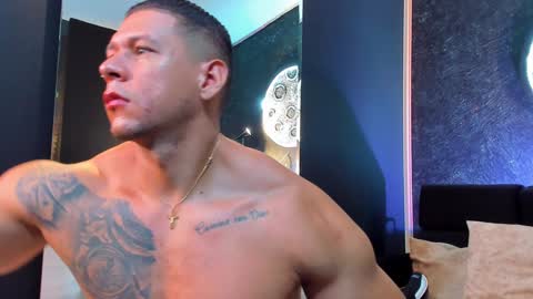 massimowalton2 online show from December 28, 12:57 am