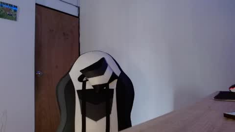 master_black777 online show from April 1, 1:41 pm