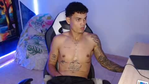 master_black777 online show from November 26, 4:54 pm