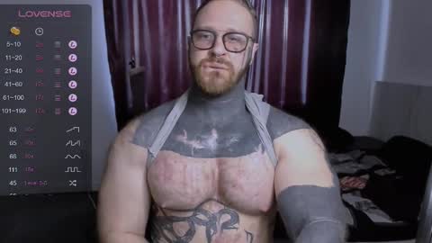 Snapshot of master_oil chatting on March 11, 6:43 am Huge Alex online show from March 11, 6:43 am