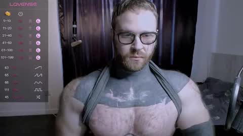 Snapshot of master_oil chatting on February 13, 6:30 am Huge Alex online show from February 13, 6:30 am