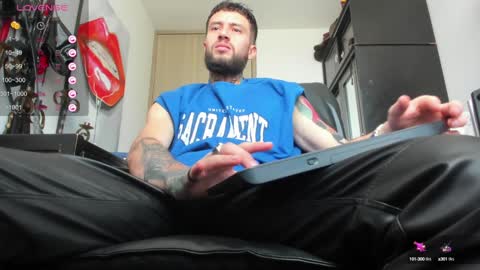 Snapshot of master_steven_01 chatting on January 10, 3:06 pm steven  online show from January 10, 3:06 pm