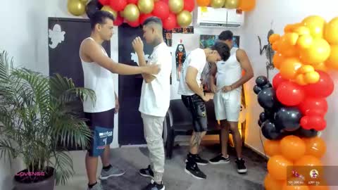 Snapshot of masters_sexx chatting on October 22, 11:47 am Team Cris Darwin- Fernando- Stiven- David online show from October 22, 11:47 am