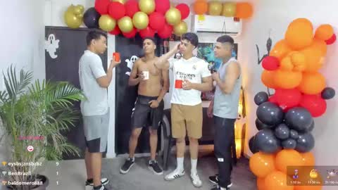 Snapshot of masters_sexx chatting on October 23, 11:57 am Team Cris Darwin- Fernando- Stiven- David online show from October 23, 11:57 am