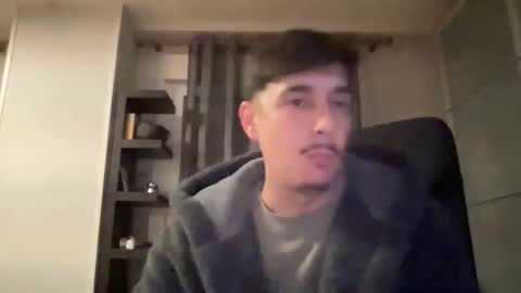 Aaron online show from December 22, 9:34 pm