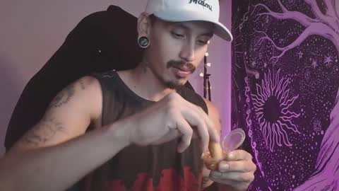 Mateo online show from November 23, 10:10 pm