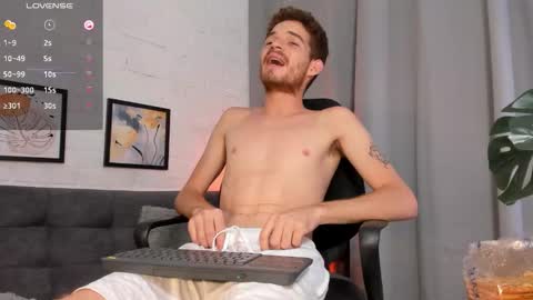 MATEO HUNTER online show from November 3, 6:06 am