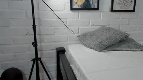 MATEO HUNTER online show from December 22, 7:16 am