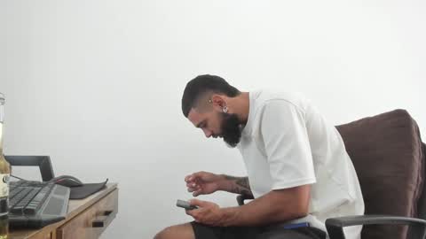 Snapshot of matheusbeard2 chatting on December 16, 6:16 pm Matheus     online show from December 16, 6:16 pm
