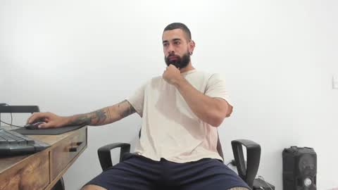 Snapshot of matheusbeard2 chatting on December 11, 2:17 pm Matheus     online show from December 11, 2:17 pm