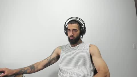 Snapshot of matheusbeard2 chatting on December 31, 3:45 am Matheus     online show from December 31, 3:45 am