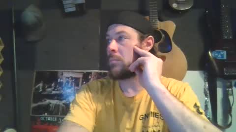 Snapshot of mathydonaski chatting on January 27, 12:33 am mathydonaski online show from January 27, 12:33 am