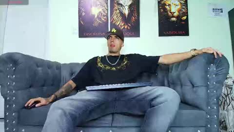 Snapshot of matias_costa chatting on March 2, 9:52 pm  MATIAS COSTA  online show from March 2, 9:52 pm