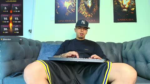 Snapshot of matias_costa chatting on February 6, 11:15 pm  MATIAS COSTA  online show from February 6, 11:15 pm
