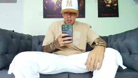 Snapshot of matias_costa chatting on February 17, 11:20 pm  MATIAS COSTA  online show from February 17, 11:20 pm